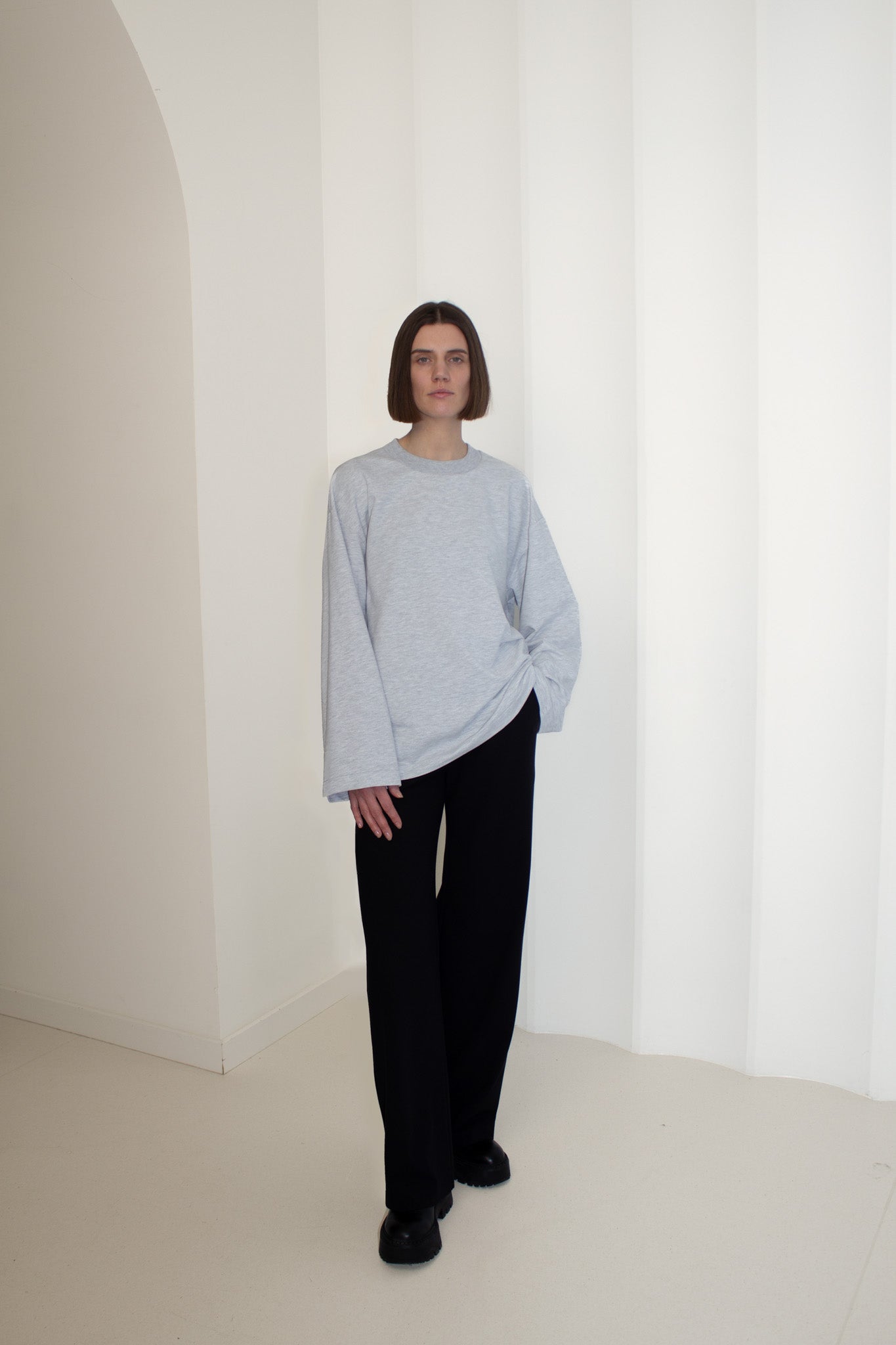 Tvarūs unisex marškinėliai ilgomis rankovėmis iš standžios medvilnės | Dūna