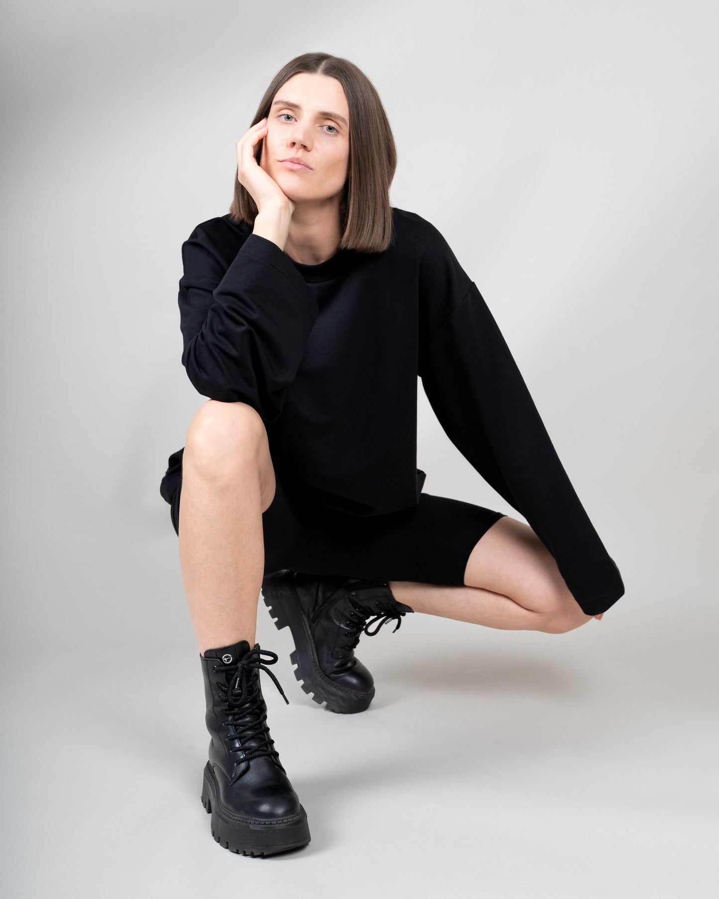 Unisex marškinėliai ilgomis rankovėmis iš standžios medvilnės
