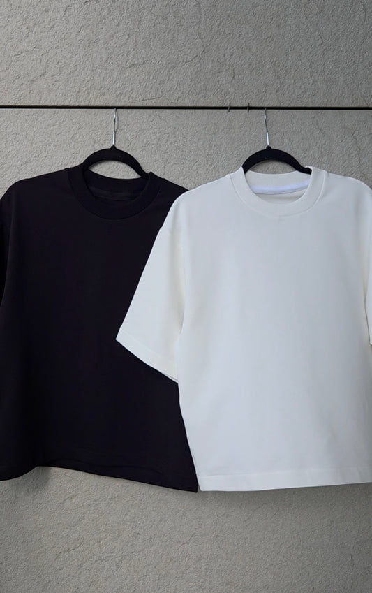 2 (Juodų ir Baltų) Unisex Oversize Marškinėlių Rinkinys