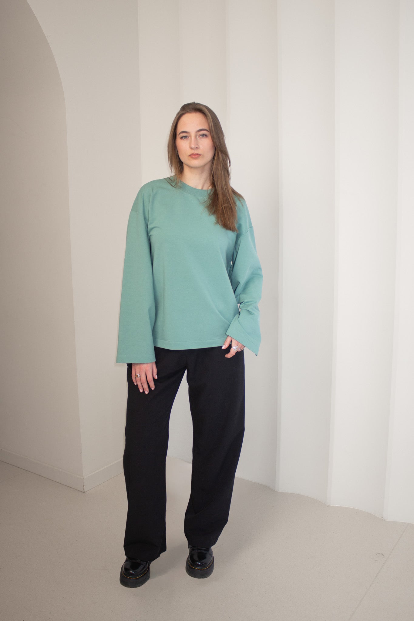 Tvarūs unisex marškinėliai ilgomis rankovėmis iš standžios medvilnės | Dūna